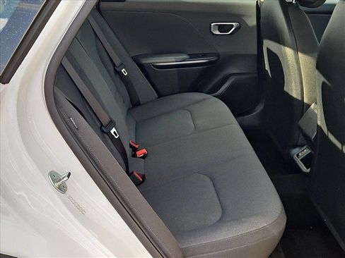 Used 2025 Kia K4 FWD image 19