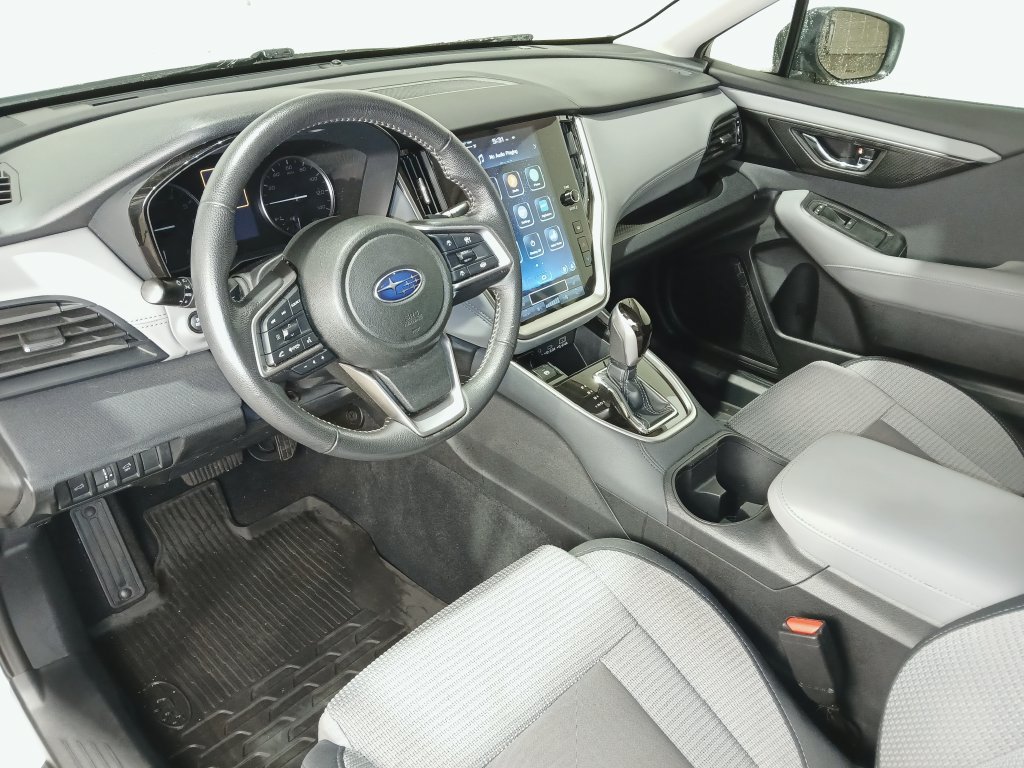 Used 2025 Subaru Outback Premium AWD/4WD image 15
