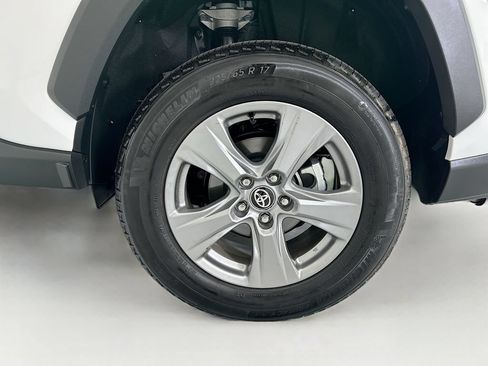 Used 2025 Toyota RAV4 XLE w/ Convenience Package FWD image 29