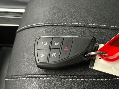 Used 2025 Chevrolet Traverse LT AWD/4WD image 43