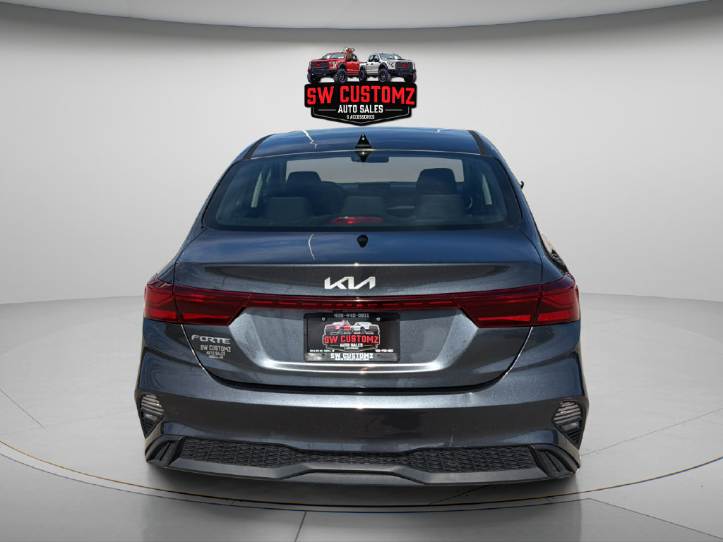 Used 2023 Kia Forte LXS FWD image 6