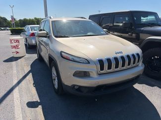 Used 2015 Jeep Cherokee Latitude w/ Cold Weather Group AWD/4WD video 1
