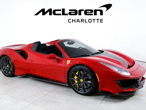 Used 2020 Ferrari 488 Pista Spider image 2