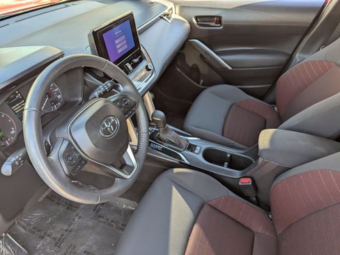 Used 2024 Toyota Corolla Cross SE w/ Moonroof Package image 19