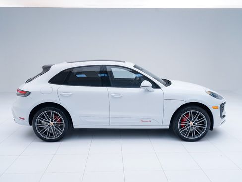 Certified 2026 Porsche Macan S AWD/4WD image 8