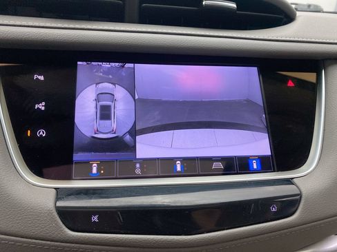 Used 2022 Cadillac XT5 Premium Luxury w/ Technology Package AWD/4WD image 18