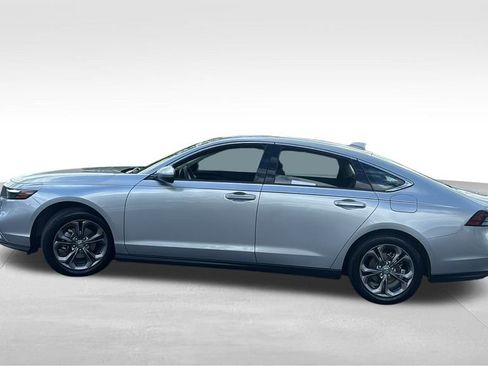 Used 2024 Honda Accord EX image 4