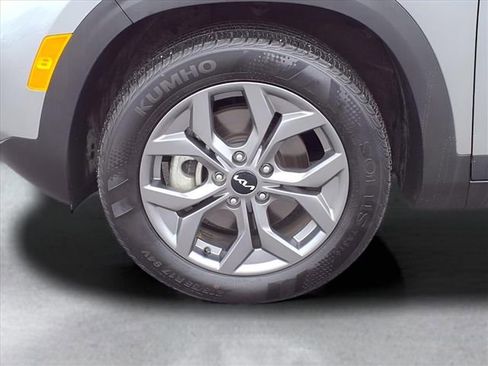 Used 2024 Kia Seltos S image 10
