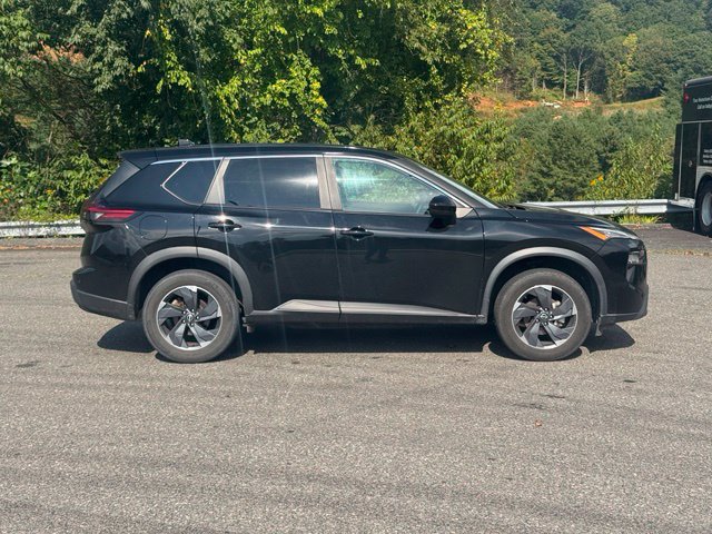 Used 2024 Nissan Rogue SV FWD image 19