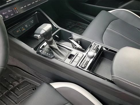 Used 2025 Kia K5 GT-Line w/ GT-Line Premium Package image 18