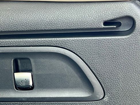 Certified 2022 Mercedes-Benz GLC 300 4MATIC image 36