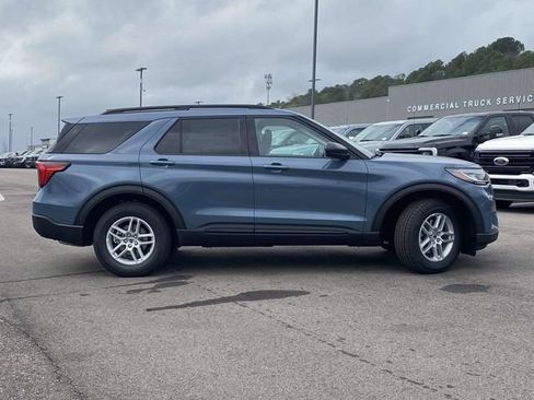 New 2026 Ford Explorer Active w/ Active Comfort Package RWD image 2
