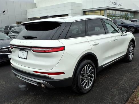 Used 2022 Lincoln Corsair AWD w/ Equipment Group 101A image 6