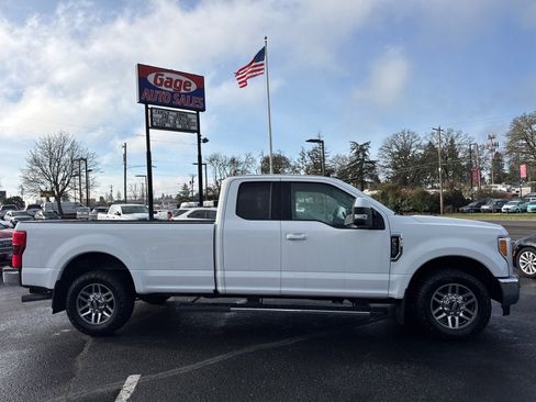 Used 2019 Ford F350 Lariat w/ Camper Package image 7