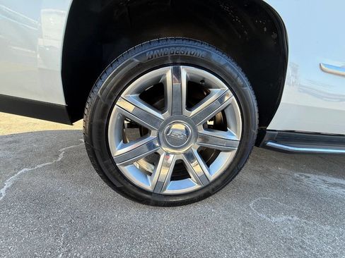 Used 2019 Cadillac Escalade Luxury image 35