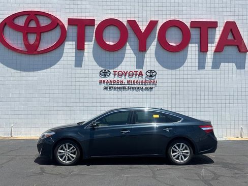 Used 2015 Toyota Avalon XLE FWD image 4