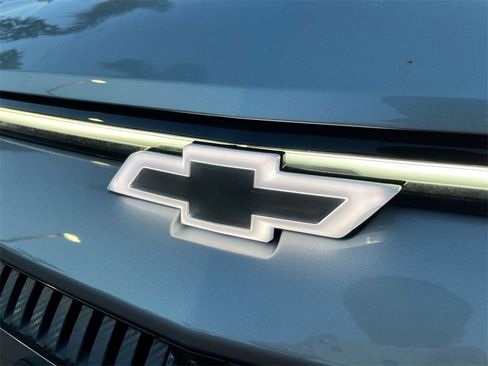 New 2026 Chevrolet Equinox EV LT image 29