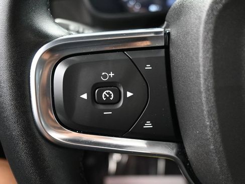 Used 2023 Volvo C40 P8 Recharge Ultimate AWD/4WD image 30