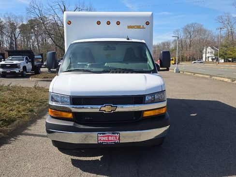 New 2026 Chevrolet Express 3500 Work Van w/ Power Convenience Package image 9