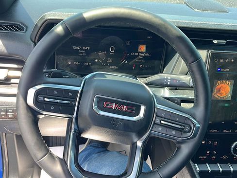 Used 2025 GMC Terrain Elevation w/ Black Edition AWD/4WD image 12