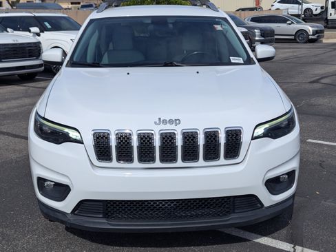 Used 2020 Jeep Cherokee Latitude Plus image 6