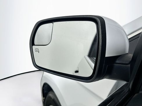 Used 2016 Ford Edge SEL w/ Equipment Group 201A FWD image 16