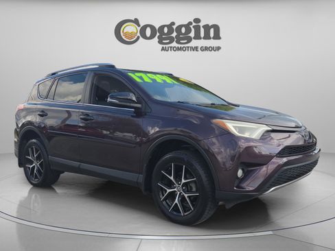 Used 2017 Toyota RAV4 SE image 7