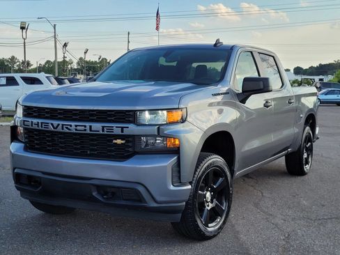 Used 2020 Chevrolet Silverado 1500 Custom w/ Custom Value Package AWD/4WD image 7