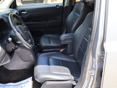 Used 2016 Jeep Patriot High Altitude FWD image 14