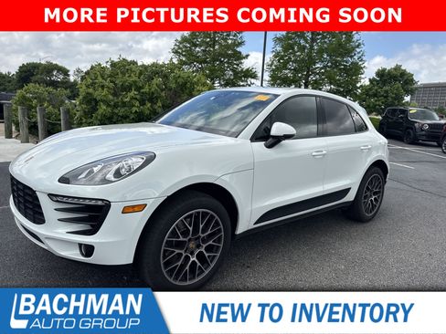 Used 2018 Porsche Macan Sport Edition AWD/4WD image 10