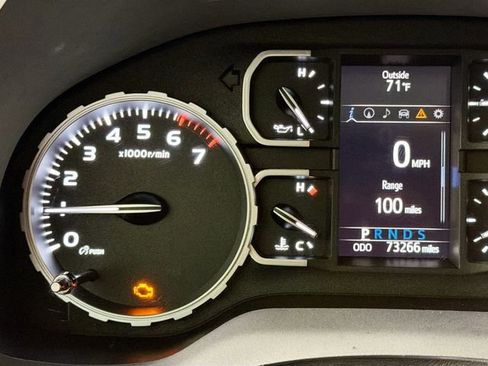 Used 2018 Toyota Tundra Platinum AWD/4WD image 13