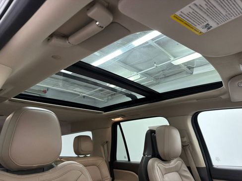 Used 2023 Lincoln Navigator L Reserve AWD/4WD image 15