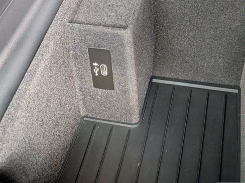Used 2020 BMW 530i w/ Convenience Package RWD image 31