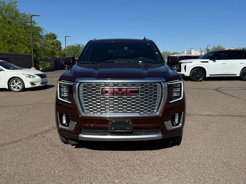 Used 2022 GMC Yukon Denali image 2