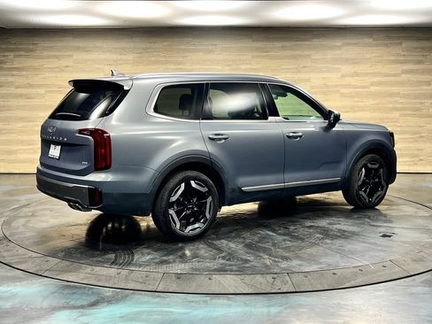 Used 2025 Kia Telluride S AWD/4WD image 24