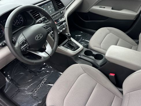 Used 2020 Hyundai Elantra Value Edition FWD image 10
