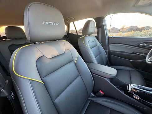 Used 2025 Chevrolet Trax ACTIV w/ Driver Confidence Package image 35