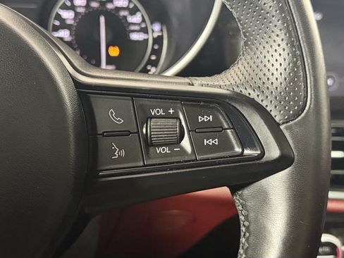 Used 2020 Alfa Romeo Giulia Ti w/ Active Blind Spot Package RWD image 18
