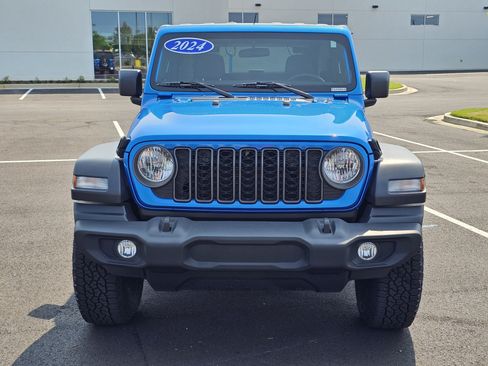 Used 2024 Jeep Wrangler Sport AWD/4WD image 3