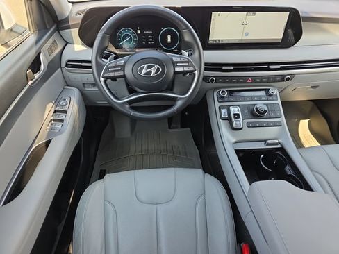 Used 2023 Hyundai Palisade SEL FWD image 13