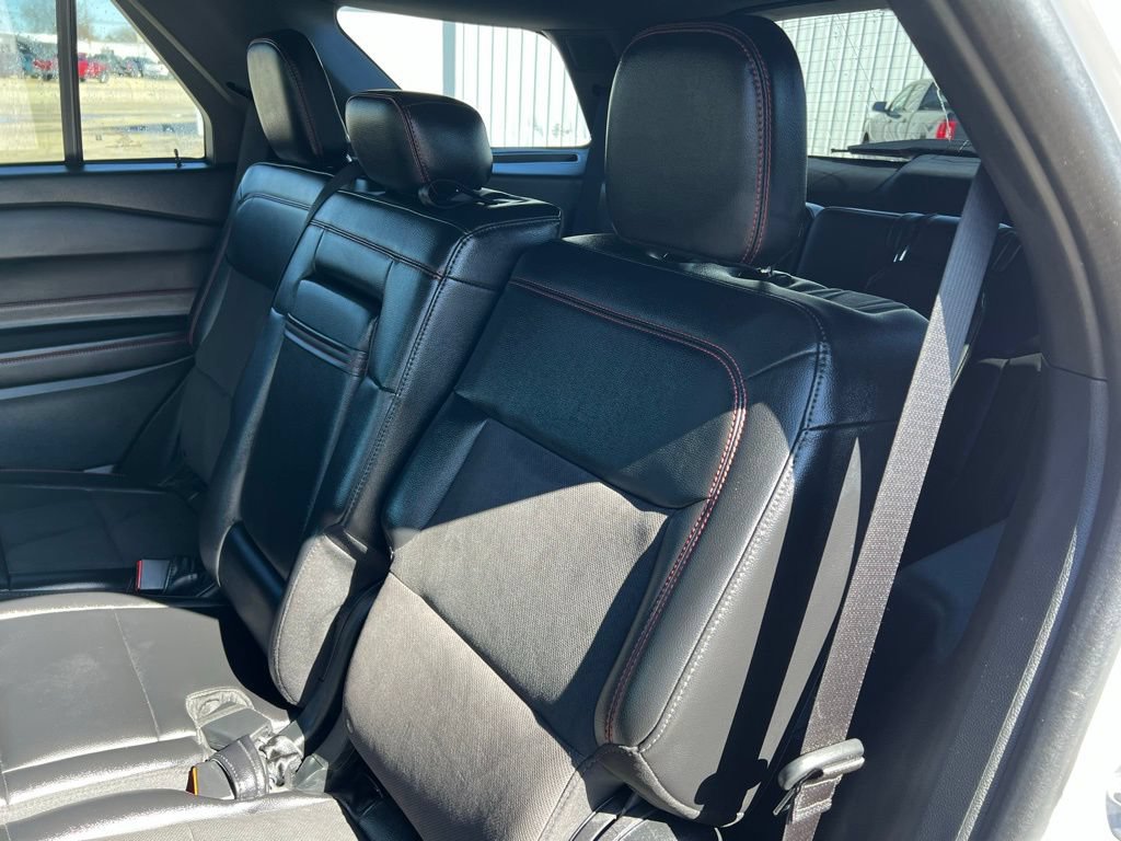 Used 2024 Ford Explorer ST-Line w/ Class IV Trailer Tow Package AWD/4WD image 22