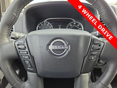 Used 2024 Nissan Frontier SL w/ Technology Package image 24