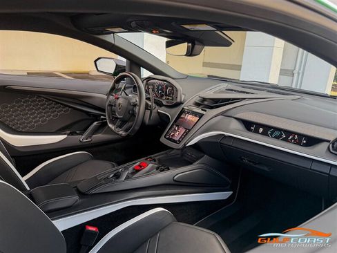 Used 2024 Lamborghini Revuelto AWD/4WD image 29