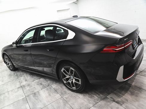 Used 2026 BMW 530i xDrive AWD/4WD image 4