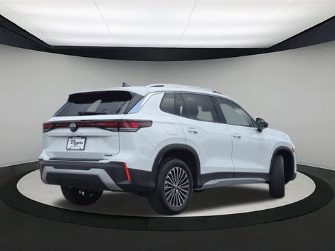 New 2025 Volkswagen Tiguan S image 7