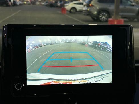 Used 2025 Toyota Corolla LE image 20