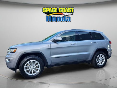 Used 2021 Jeep Grand Cherokee Laredo AWD/4WD image 9