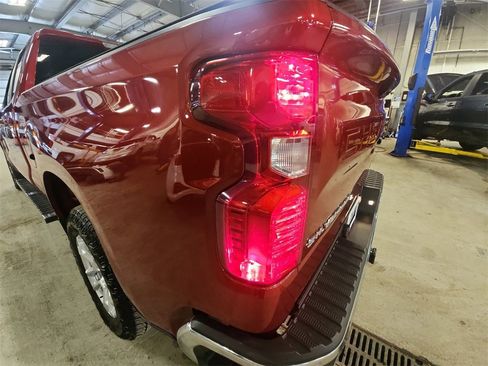 Certified 2023 Chevrolet Silverado 1500 LT w/ Z71 Off-Road Package image 30