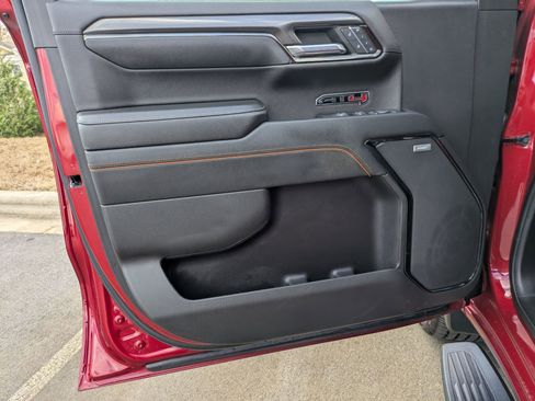 Used 2023 GMC Sierra 1500 AT4 w/ AT4 Premium Package AWD/4WD image 10