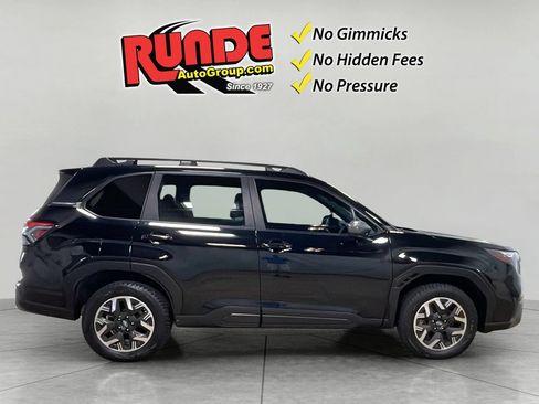 Used 2025 Subaru Forester Premium AWD/4WD image 7